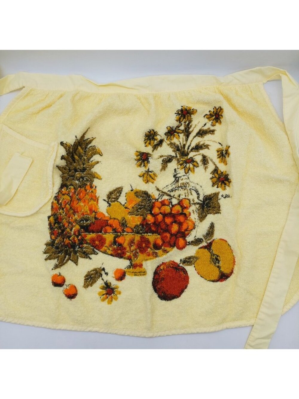 Vintage Terrycloth Cannon Royal Family Half Apron Fruit Basket Yellow Floral
